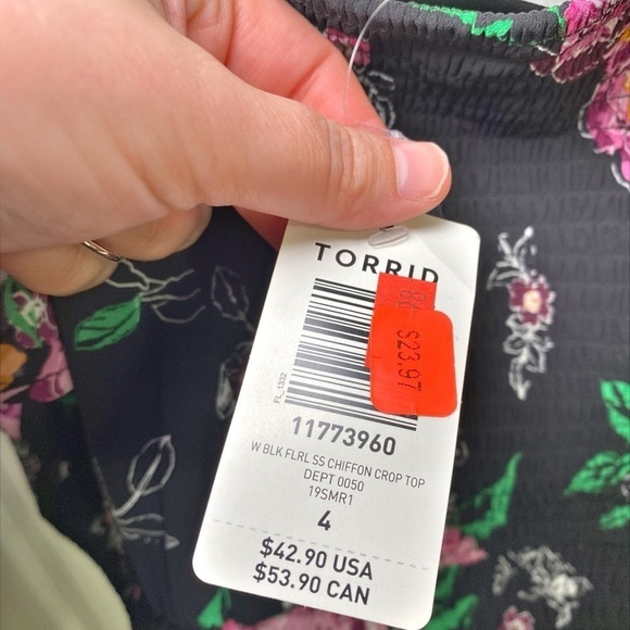Torrid Floral Cropped Chiffon Blouse NWT - Picture 8 of 16